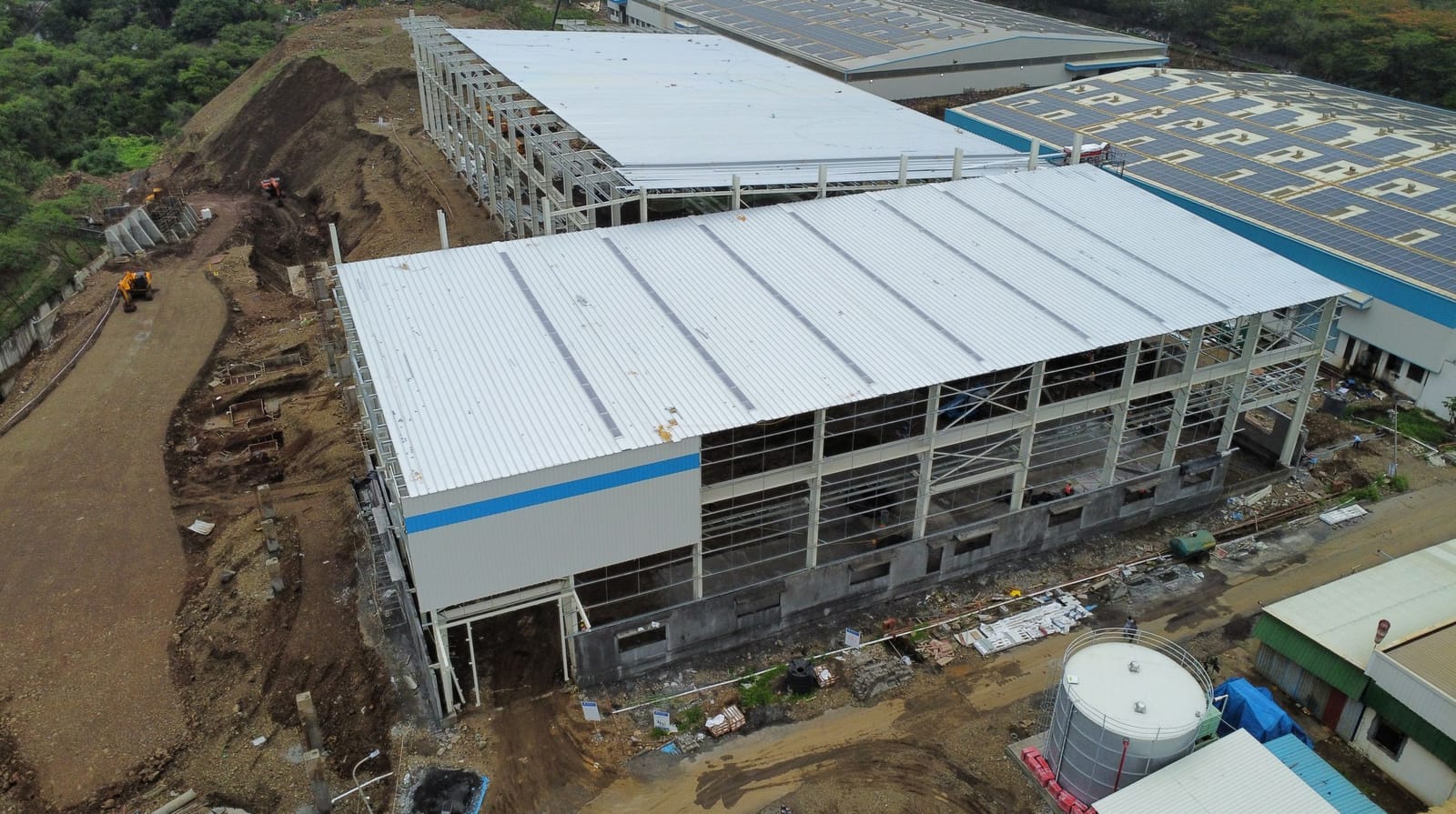 PEB roof sheeting being installed at the SSC Plant